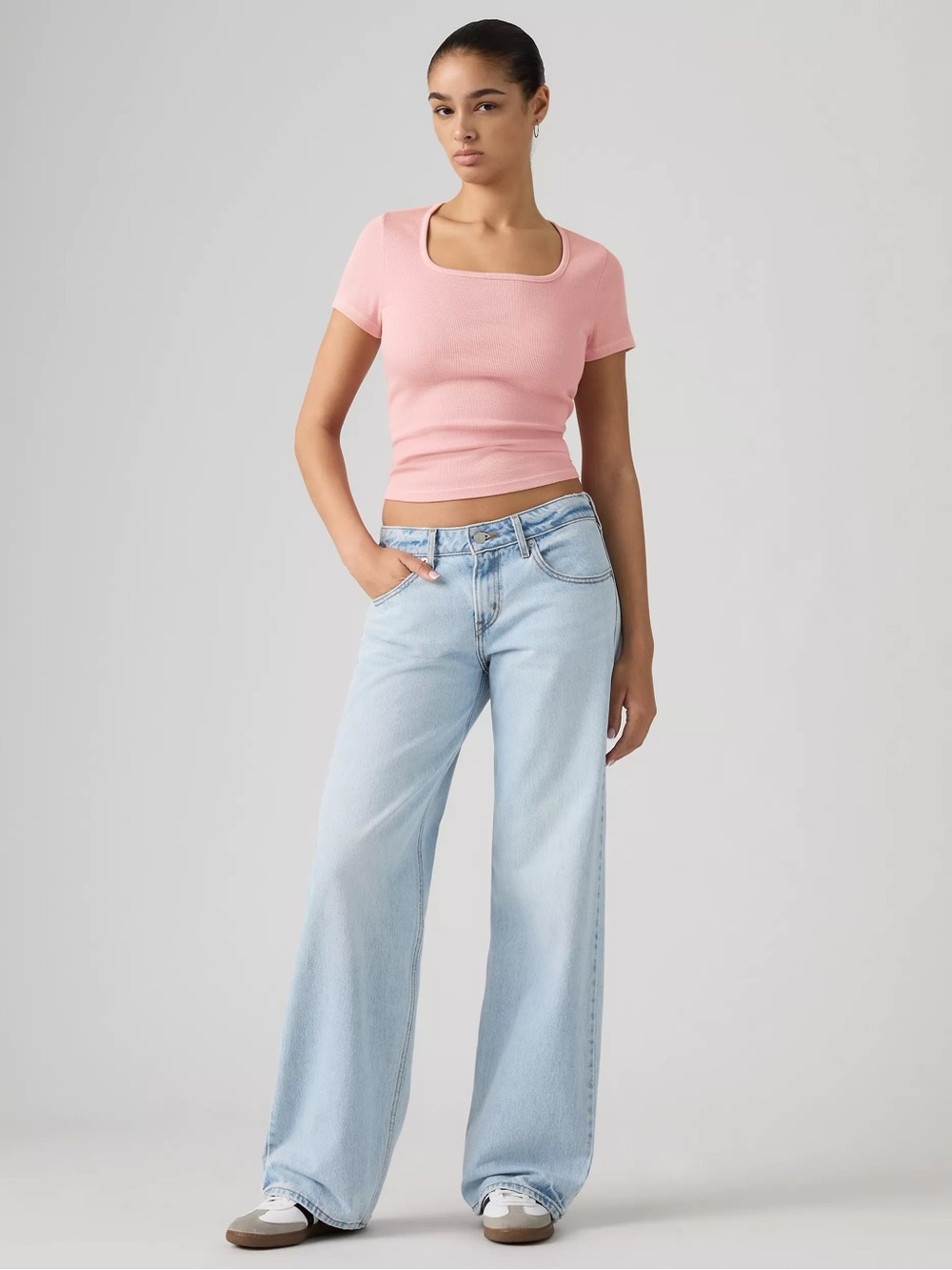 NWT  low loose light wash jeans